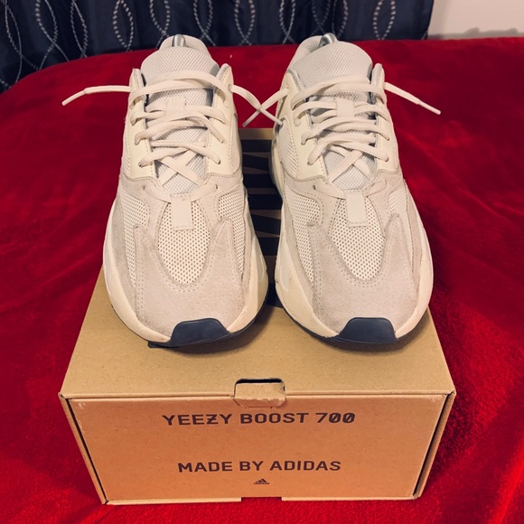 YEEZY BOOST 700 ANALOG - Picture 2 of 8